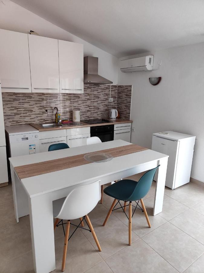 Apartments Radic Rogoznica  Εξωτερικό φωτογραφία